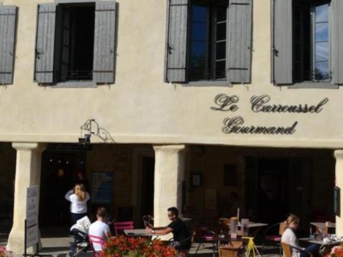 Du Cote De Chez Jeanne Hotel Fourcès Eksteriør billede